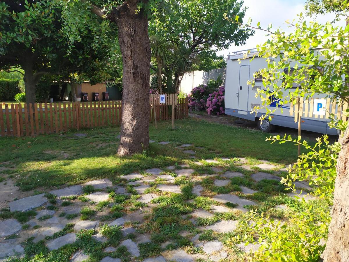 B&B Tra Mare E Marmo Marina Di Carrara Exterior foto