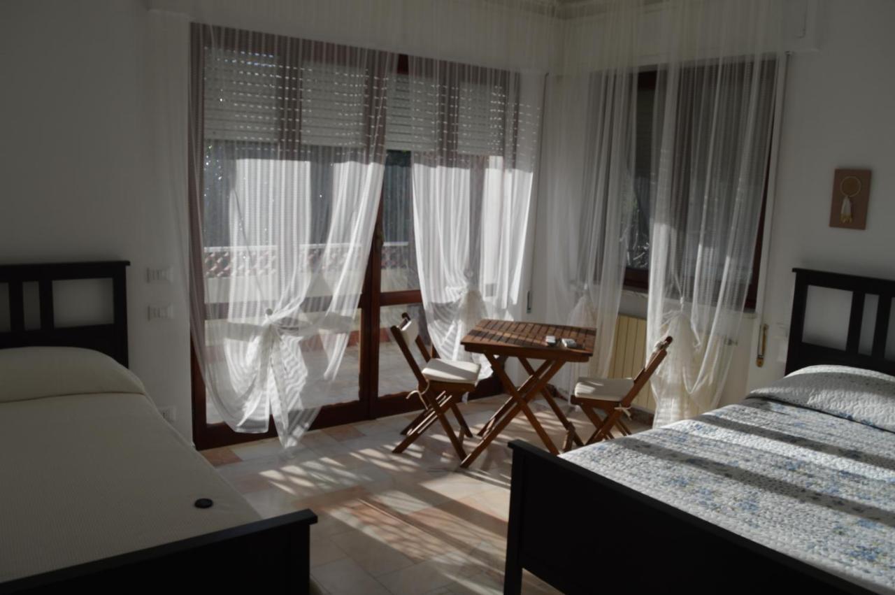 B&B Tra Mare E Marmo Marina Di Carrara Exterior foto