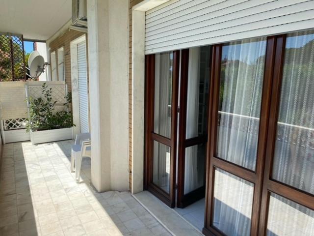 B&B Tra Mare E Marmo Marina Di Carrara Exterior foto